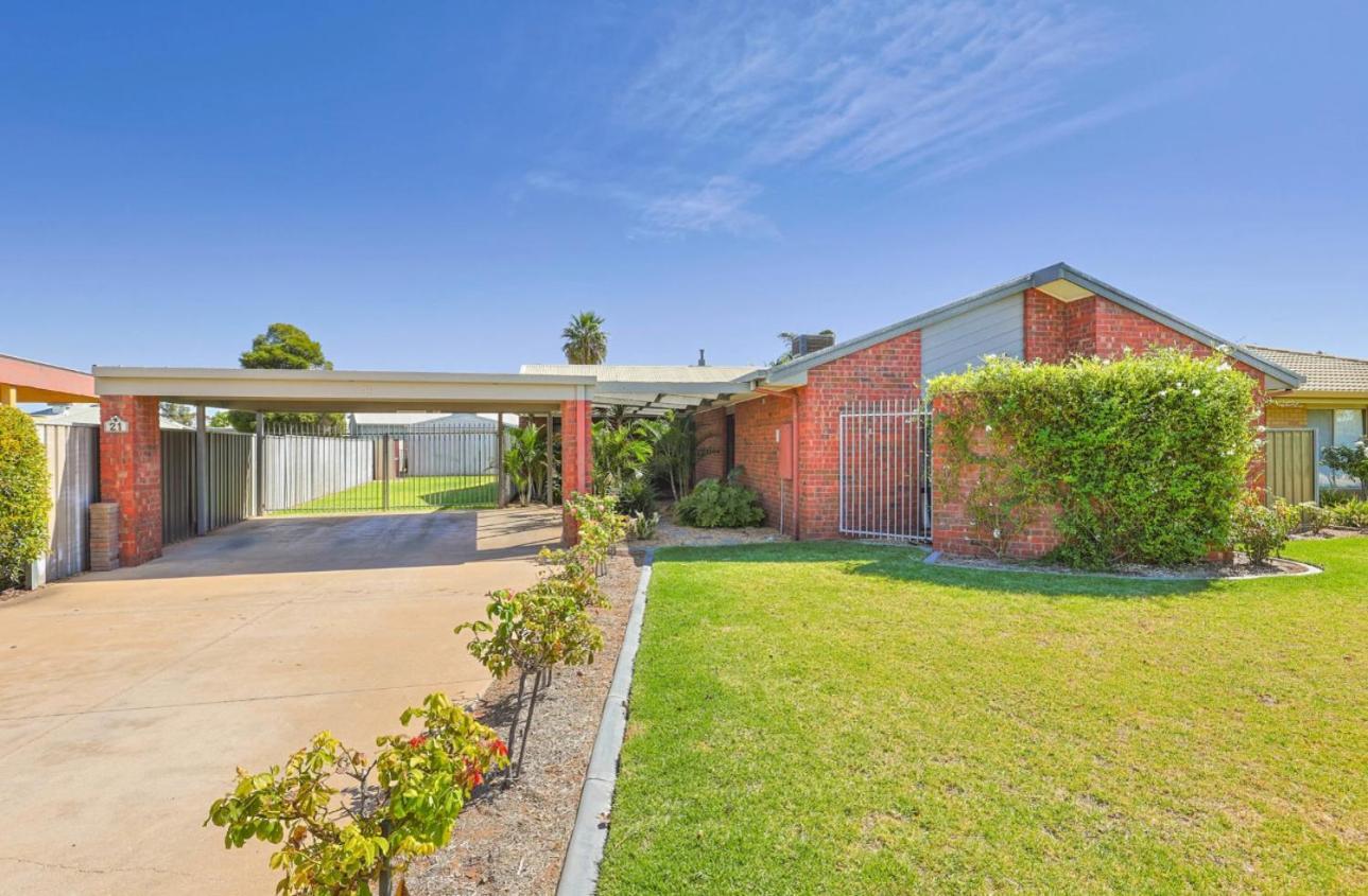 Varyam House Guest House Mildura Exterior photo